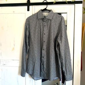 Tasoo Elba brand men’s button-down dress shirt. Size large.